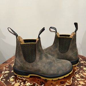 Blundstones 550 boots